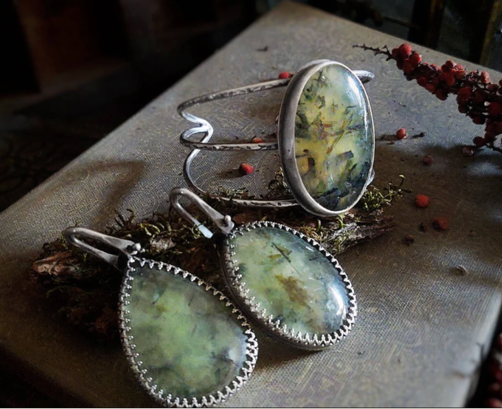 PREHNITE - PENDANT